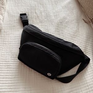 Lululemon The Rest is Written Belt Bag 3L